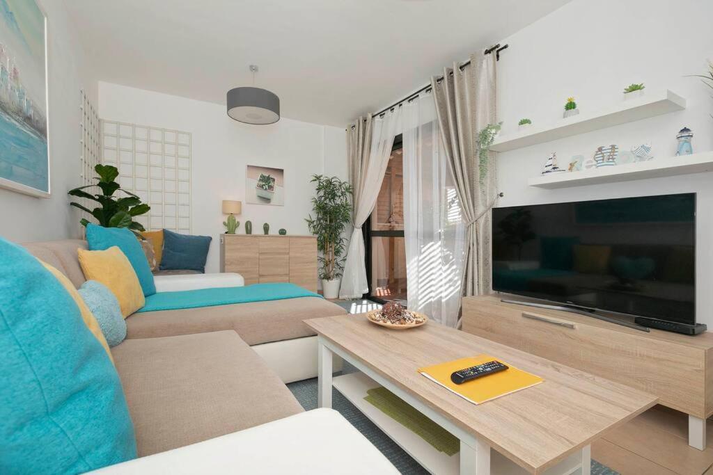 Lovely Spacious Apartment In Сан Исидро Екстериор снимка